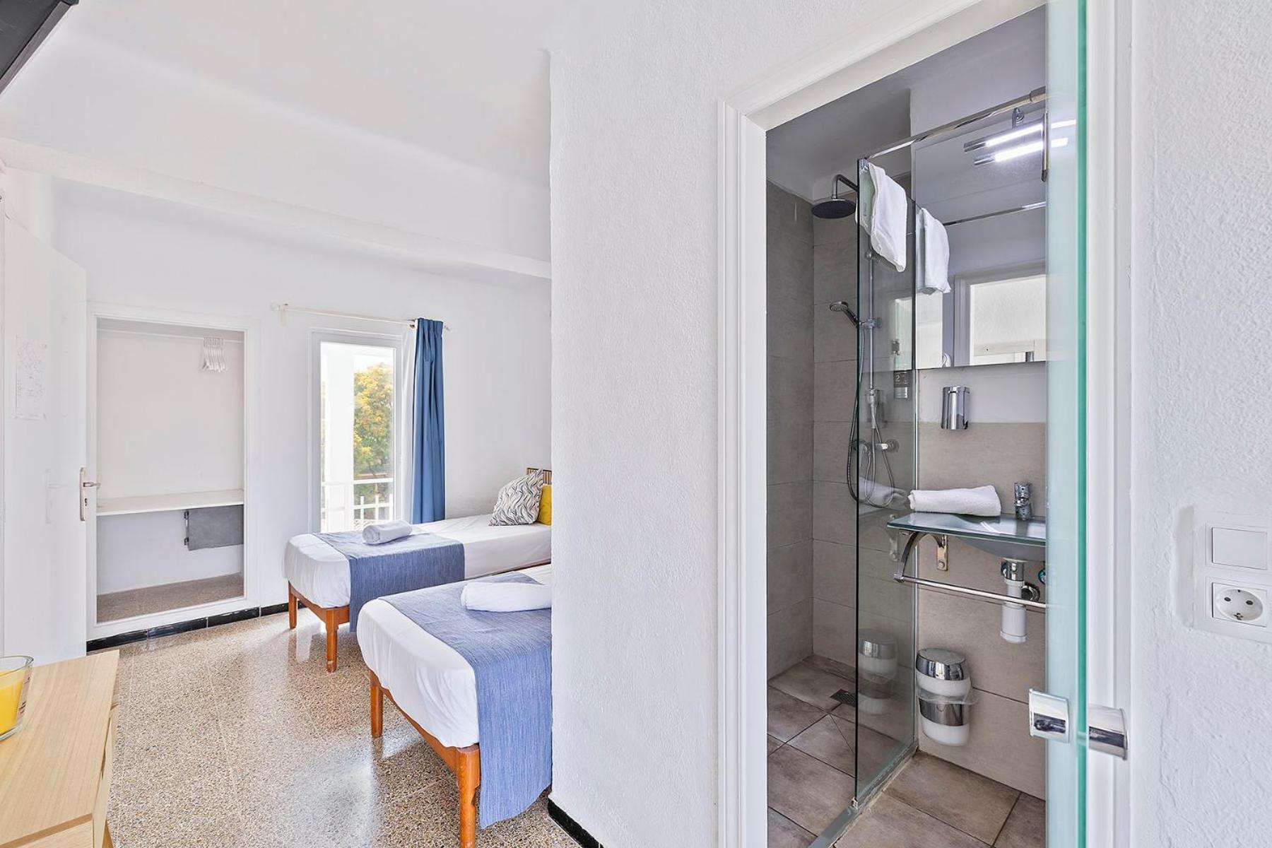 Deluxe Double Room Extra Bed